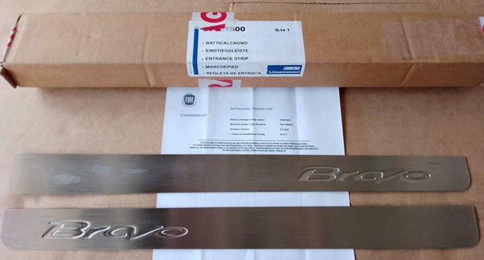 Battitacco per Fiat Bravo, nuovo e originale Fiat 50901600